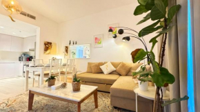 Yas Island bliss 1BR with Ferrari World Views